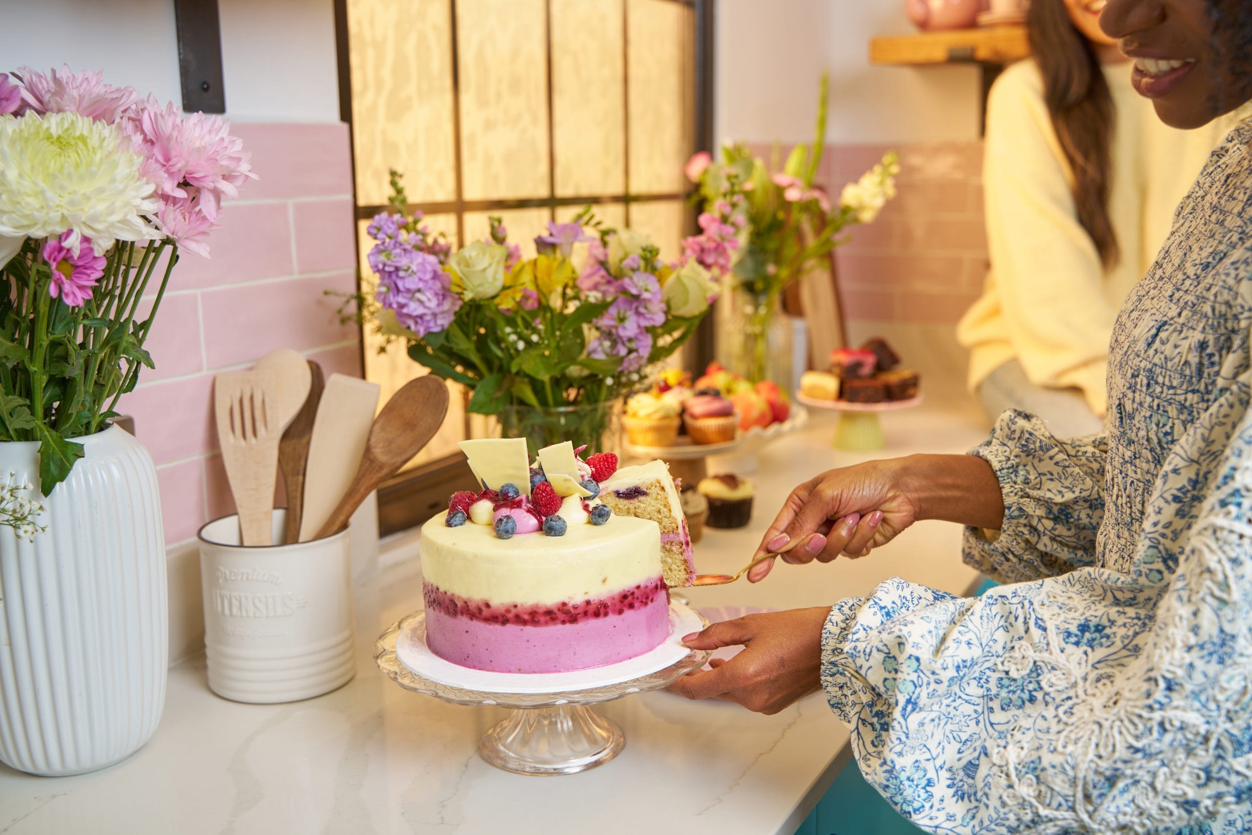 Lola's Cupcakes celebration cake