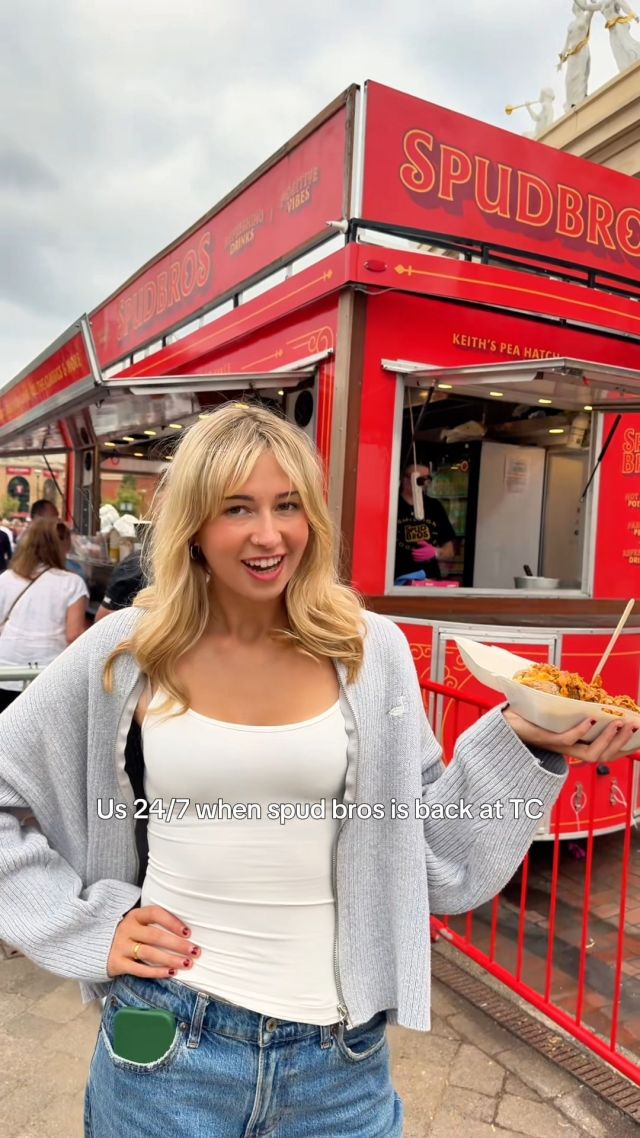 WHAT’S EVERYONE HAVING FOR THEIR TEA? 👀🥔
Because we know what we’re having…
After a seriously tasty first visit, @spudbros are BACK at Trafford Centre for round two! 🙌
📅 Monday 24 – Saturday 29 August📍 Outside The Great Hall⏰ 12pm–8pm daily
The famous @spudbros tram will be serving up all the favourites, from the SpudBros Classic and Spudfather to fully loaded build-your-own spuds 🤤
Shopping, summer fair rides AND a loaded jacket potato? Tea = sorted 🥔✨
Tag someone who needs to know 👇