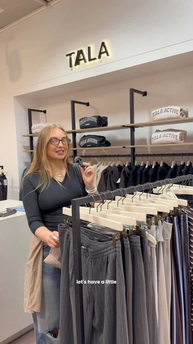AD Wednesday calls for comfort that still looks considered 🤎
 
Mix relaxed layers, polished staples and rich textures from @adanola, @goodamerican and @adidas at @theofficialselfridges, Trafford Centre.
 
#Traffordcentre #shopping #autumnfashion #winterfashion haul